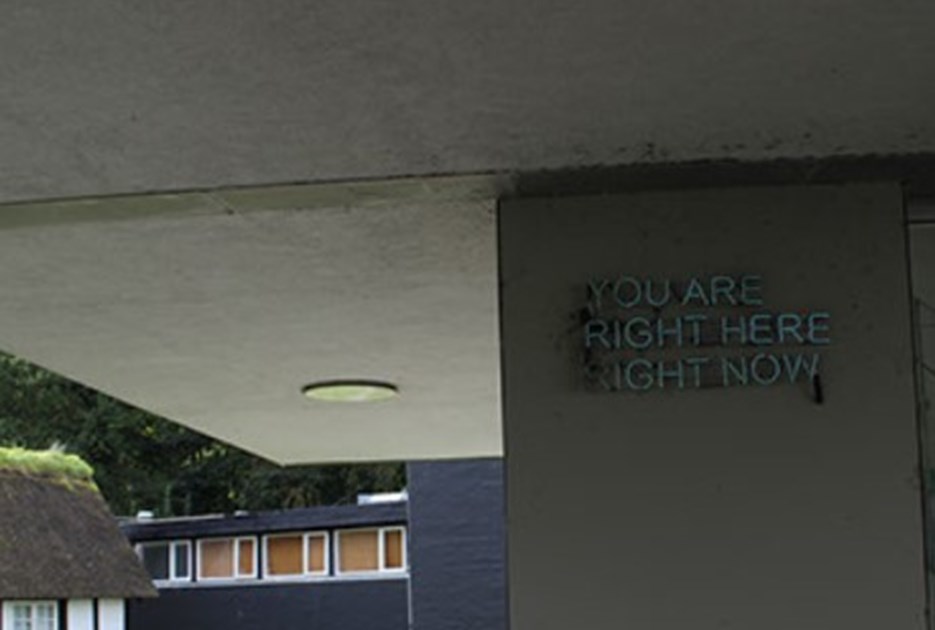 Billede af værket "You are right here right now"